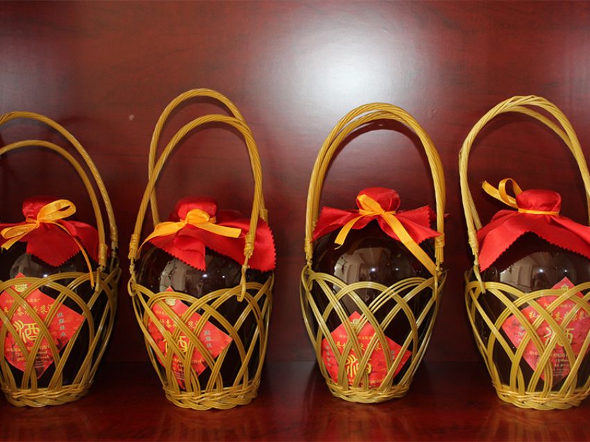 點擊查看詳細信息<br>標題：江山名流-原漿酒 閱讀次數(shù)：2114